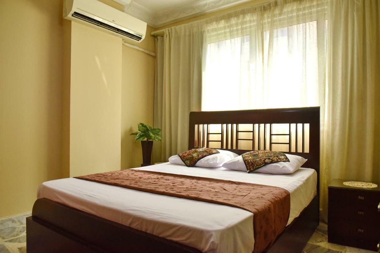 Two-Bedroom Apartment At Mohamed Farid Street El El Cairo Exterior foto