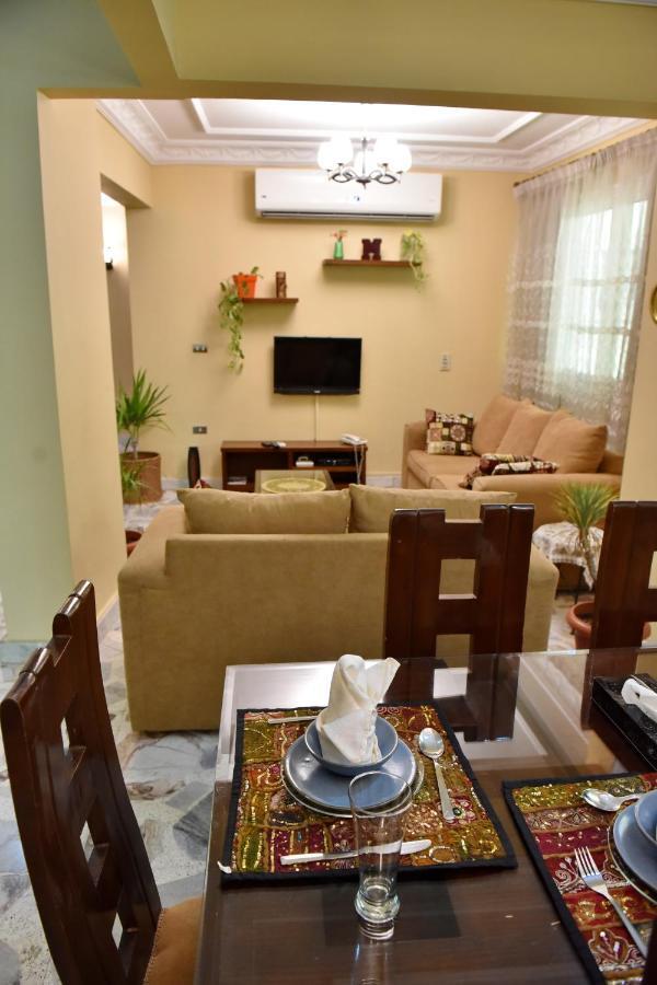 Two-Bedroom Apartment At Mohamed Farid Street El El Cairo Exterior foto